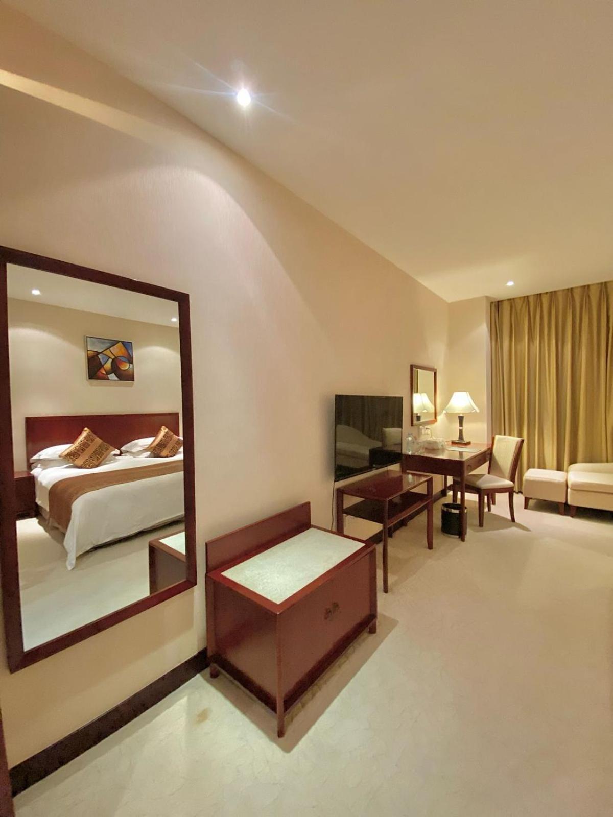 Beijing Palace Soluxe Hotel Astana Luaran gambar Deluxe Room